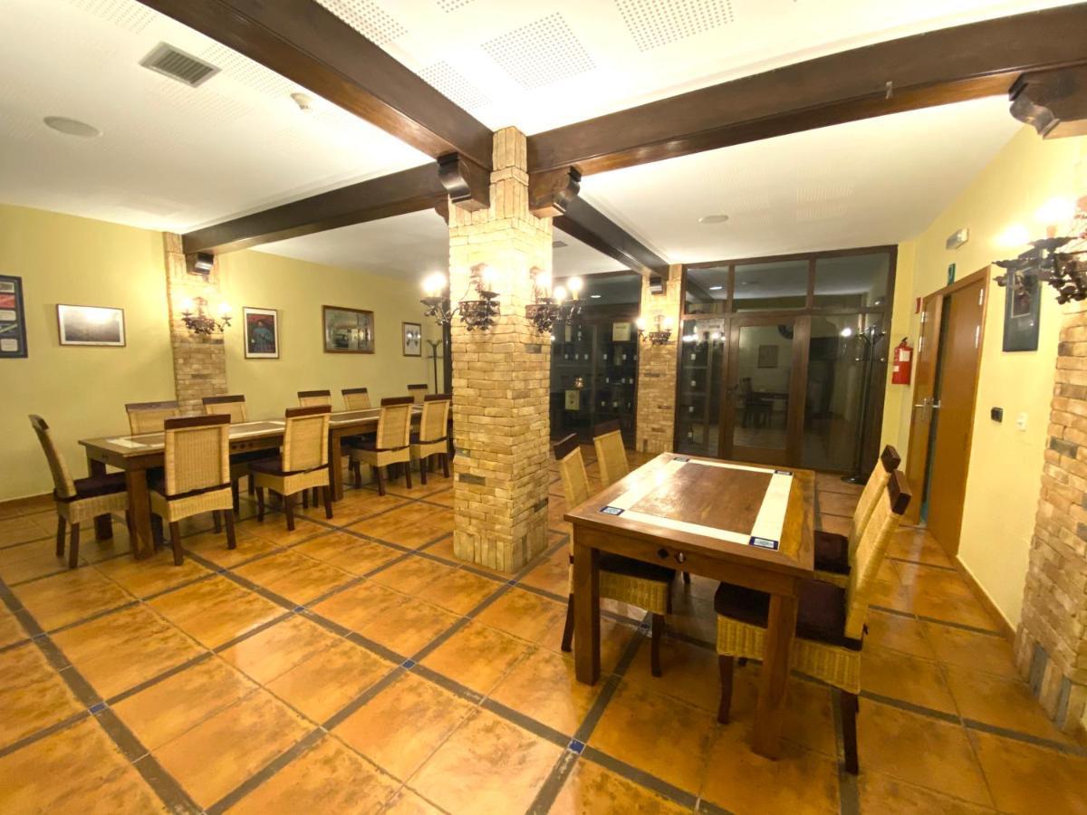 Hotel Lasa Sport Valladolid Kültér fotó