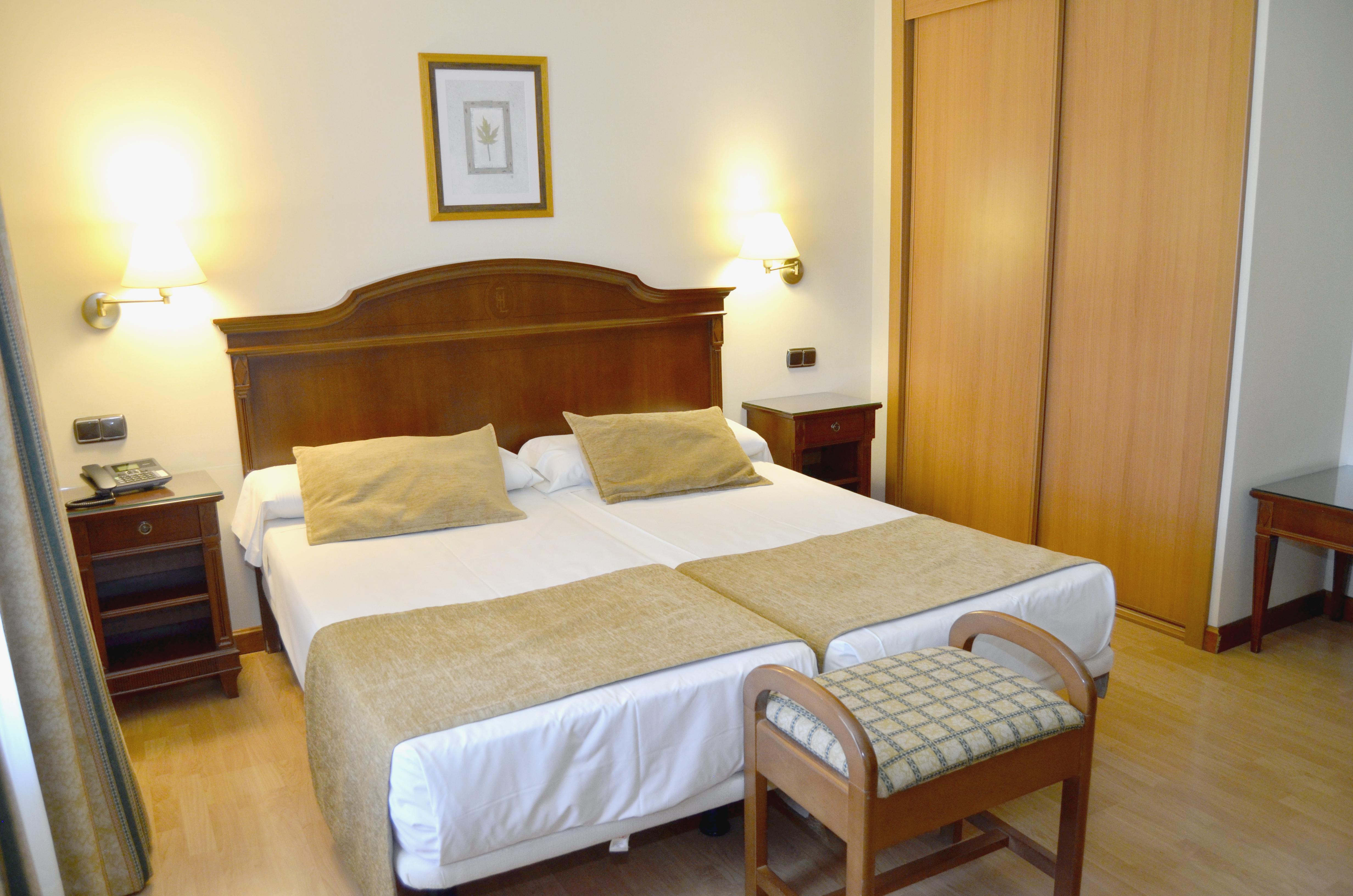 Hotel Lasa Sport Valladolid Kültér fotó