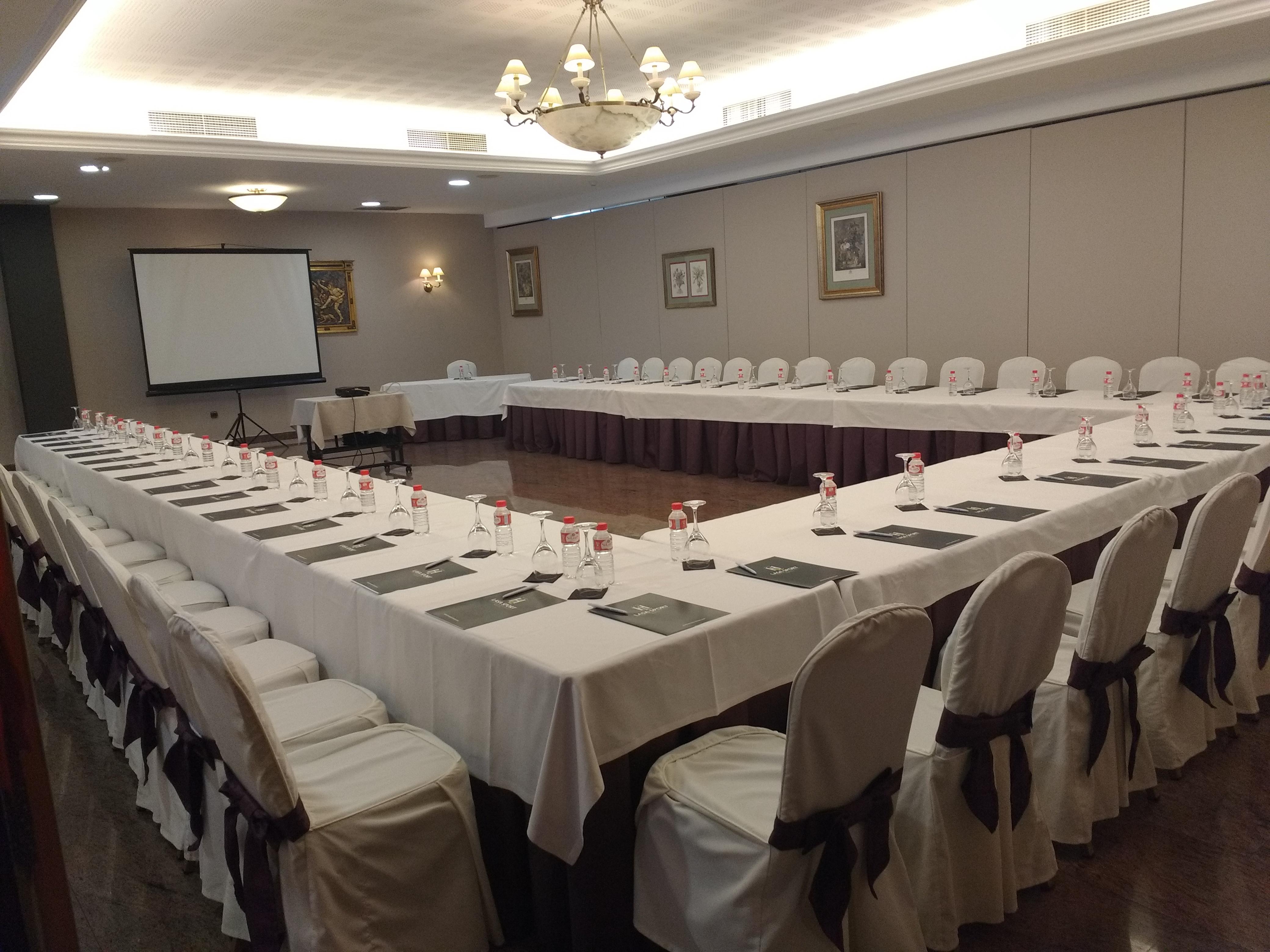 Hotel Lasa Sport Valladolid Kültér fotó