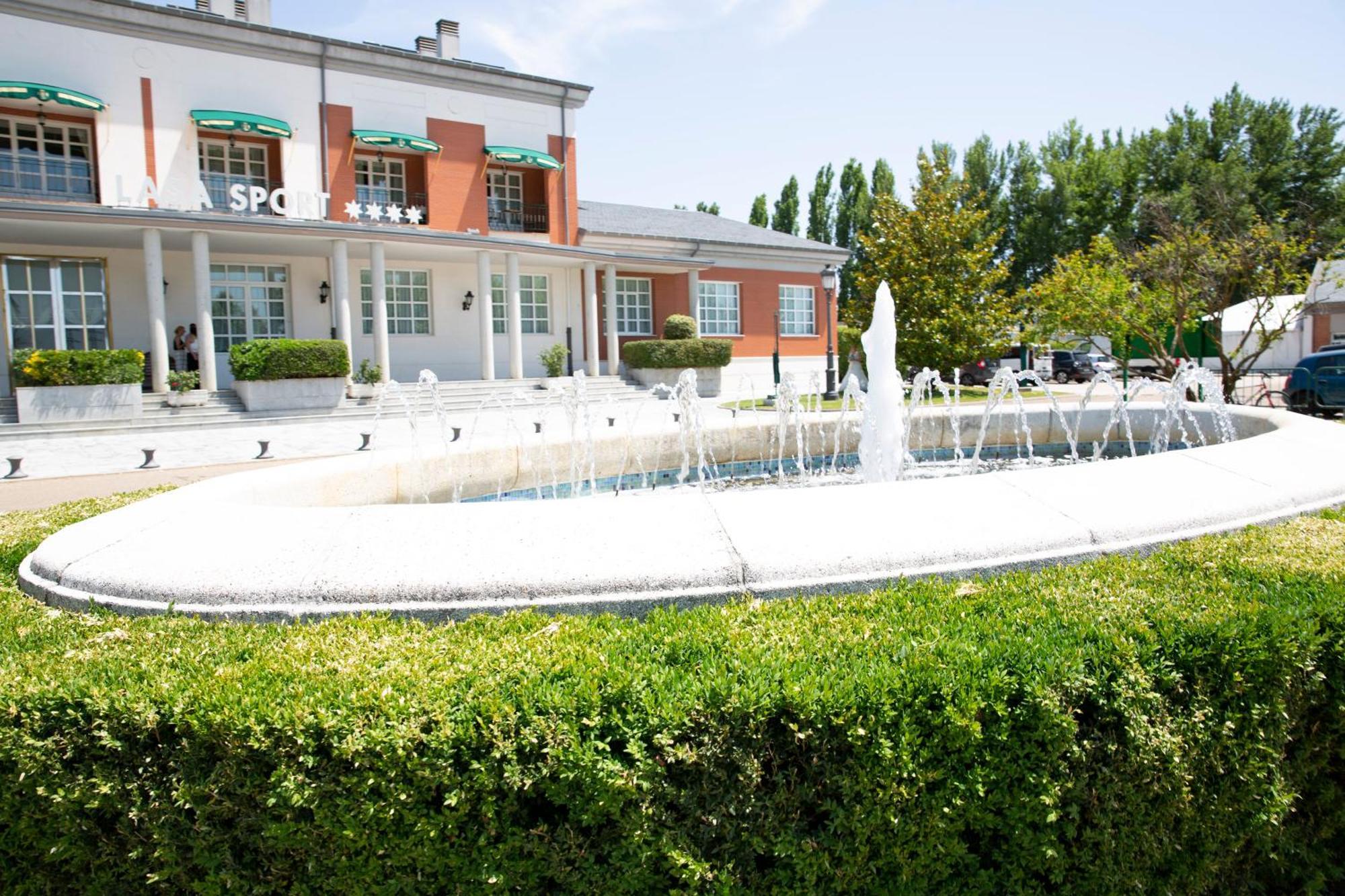 Hotel Lasa Sport Valladolid Kültér fotó