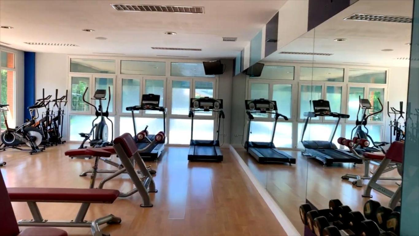 Hotel Lasa Sport Valladolid Kültér fotó