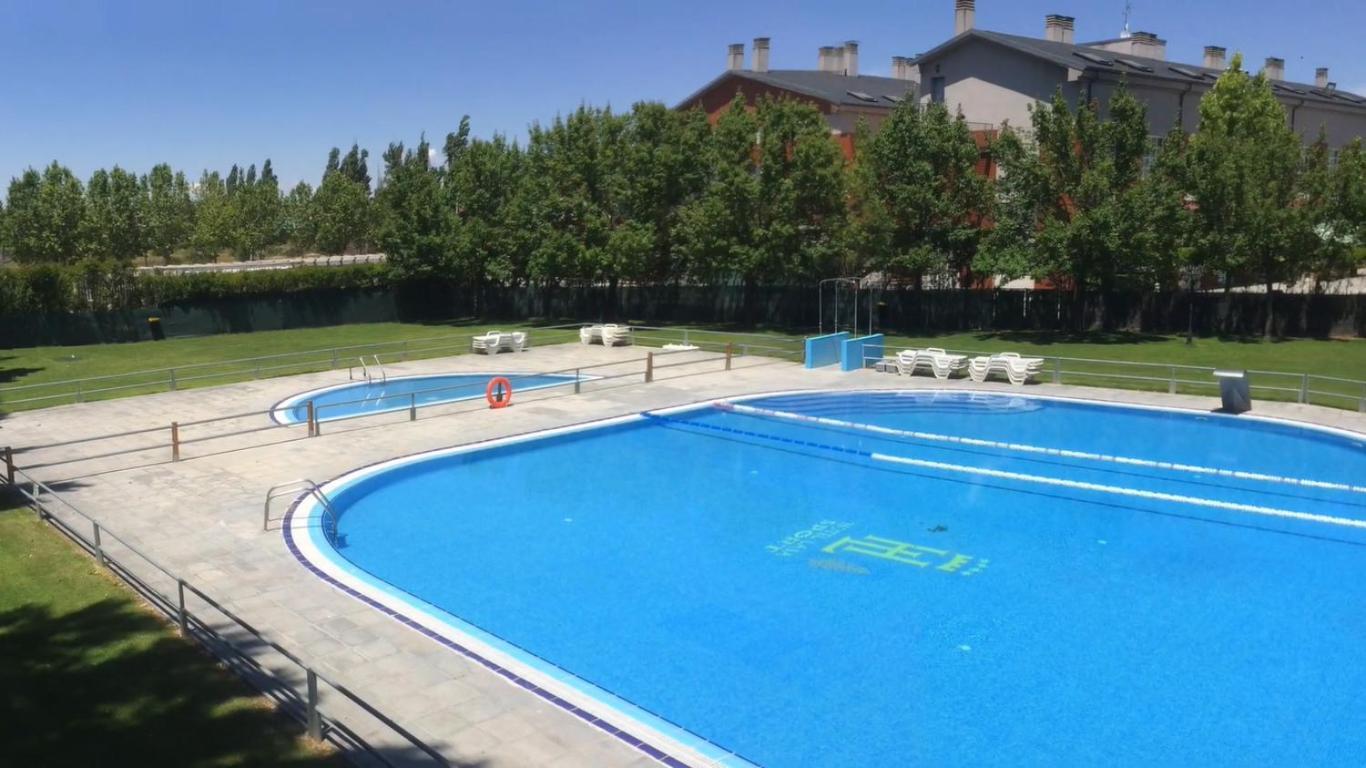Hotel Lasa Sport Valladolid Kültér fotó