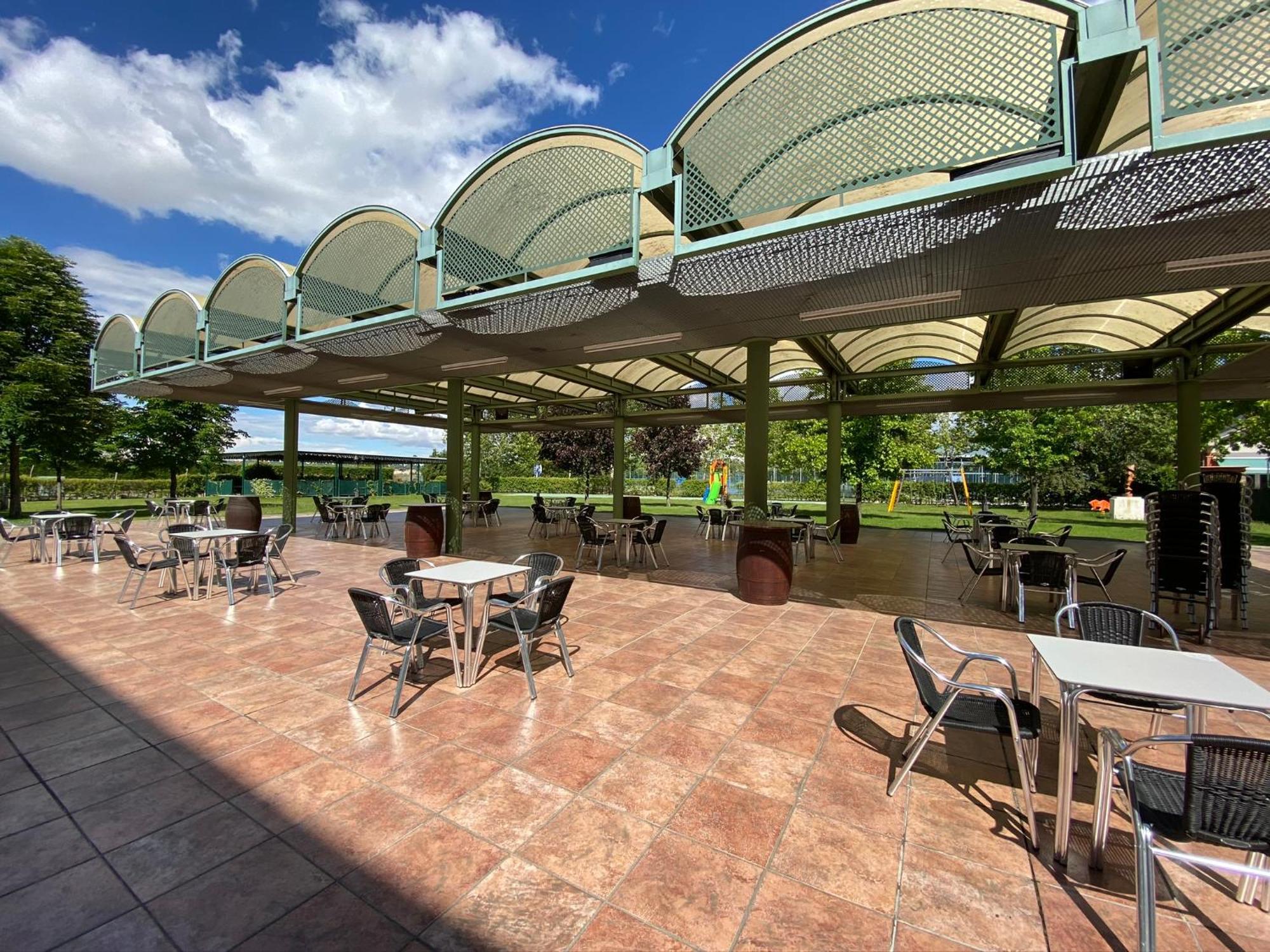 Hotel Lasa Sport Valladolid Kültér fotó