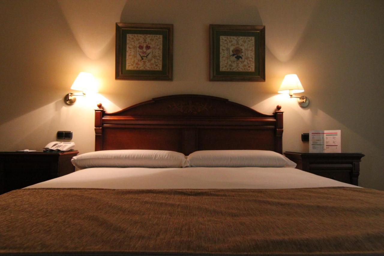 Hotel Lasa Sport Valladolid Kültér fotó